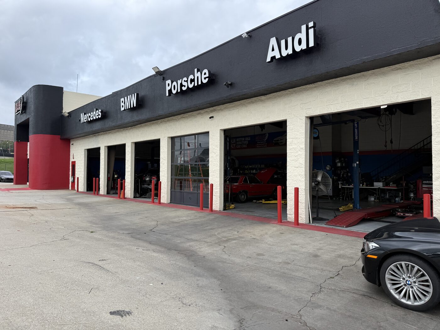 Commercial premises with multiple overhead garage doors serviced, Doraville GA
